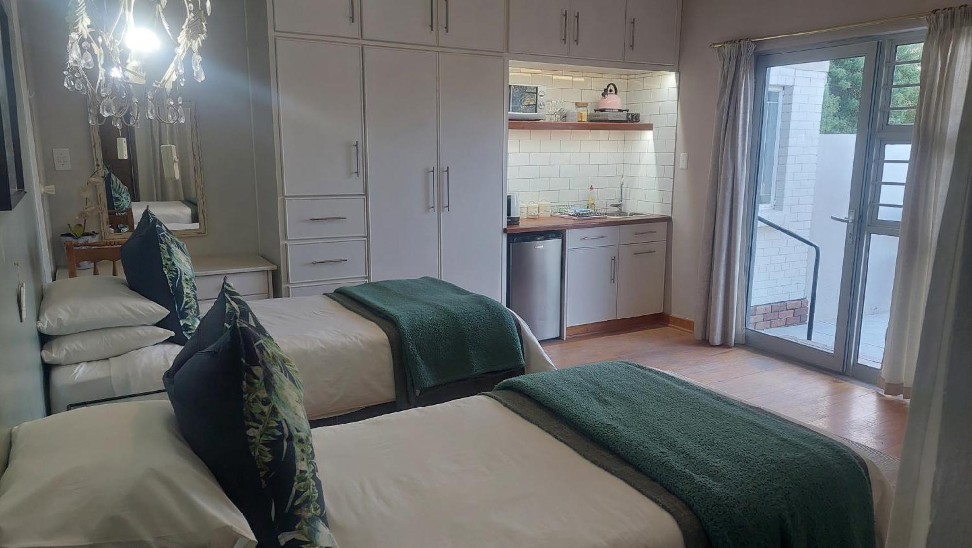 Apartamento @Mango'S Beaufort West Exterior foto
